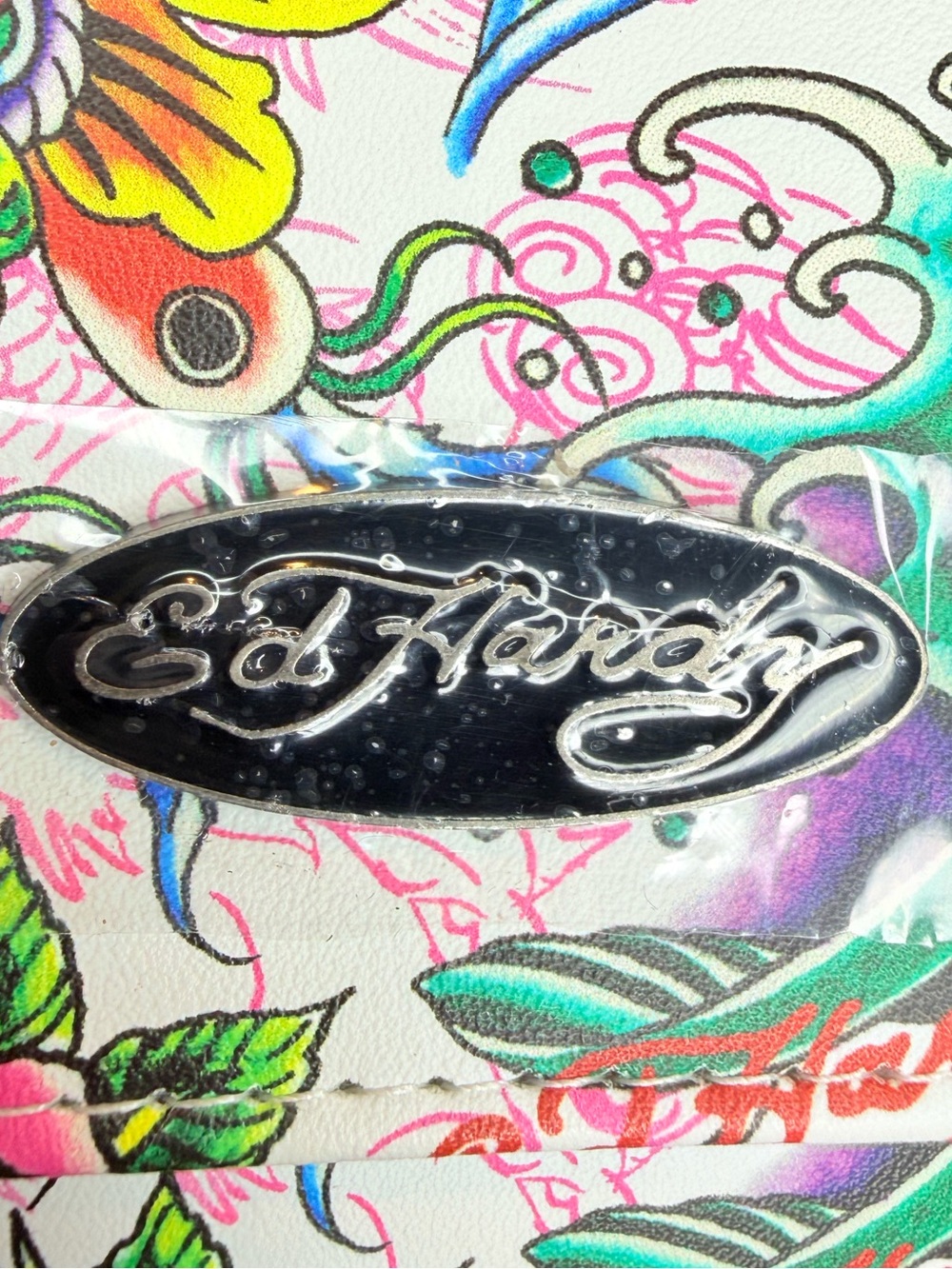 ED HARDY WHITE REBEL GARDEN FLAP LONG WALLET - Picture 4 of 12